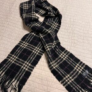 BURBERRY wool scarf✨